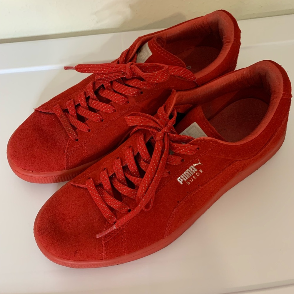 Sneakers
